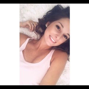 Meet your Posher, Victoria